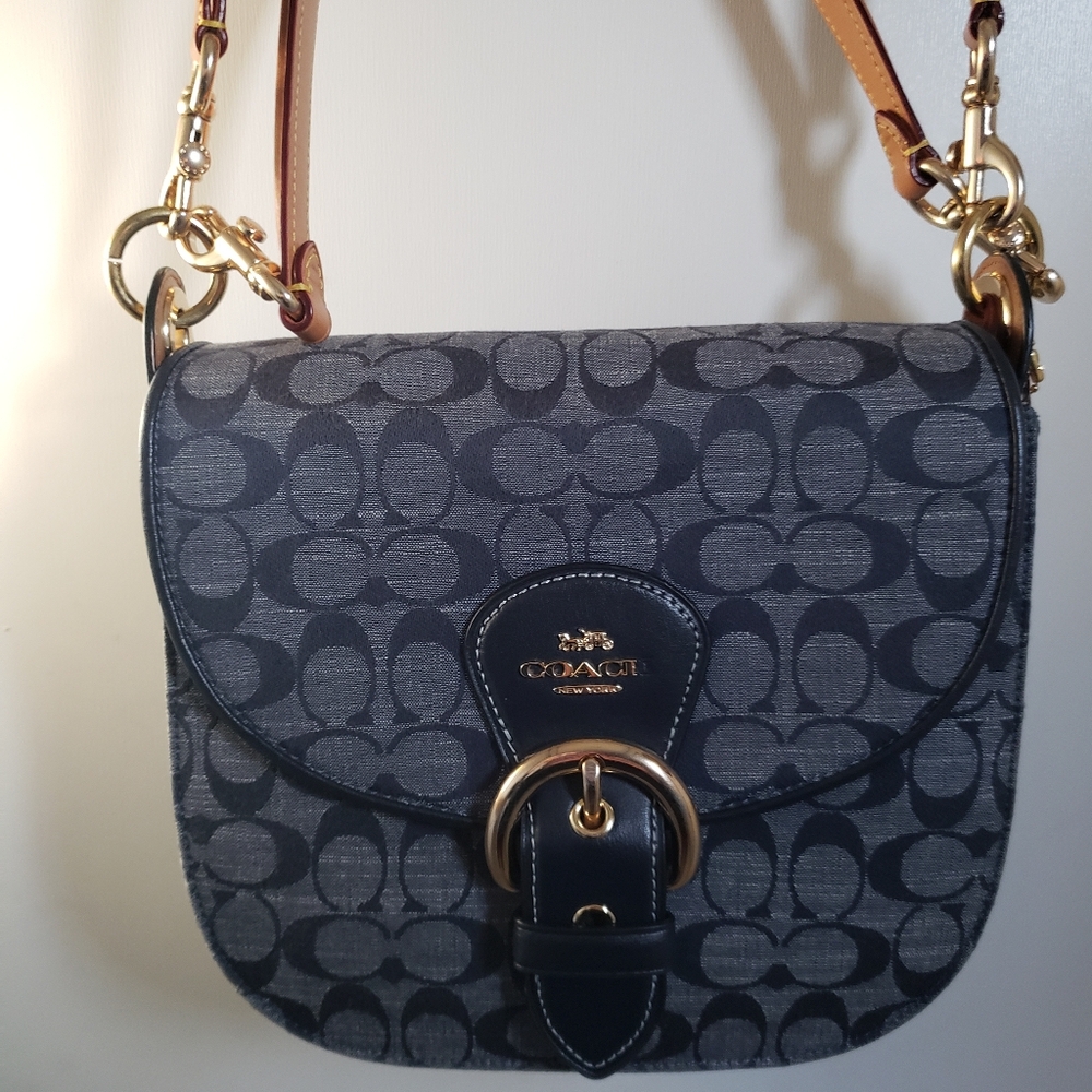 SOLD Coach Kleo Crossbody w Wallet
